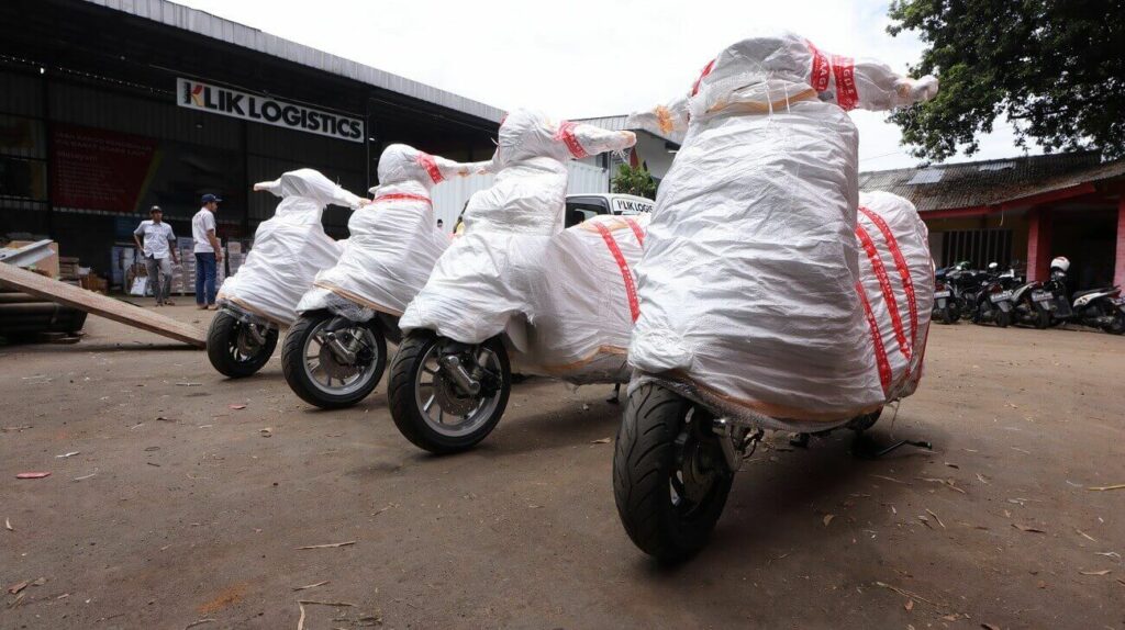 jasa kirim motor surabaya tarif termurah cuma di klik logistics