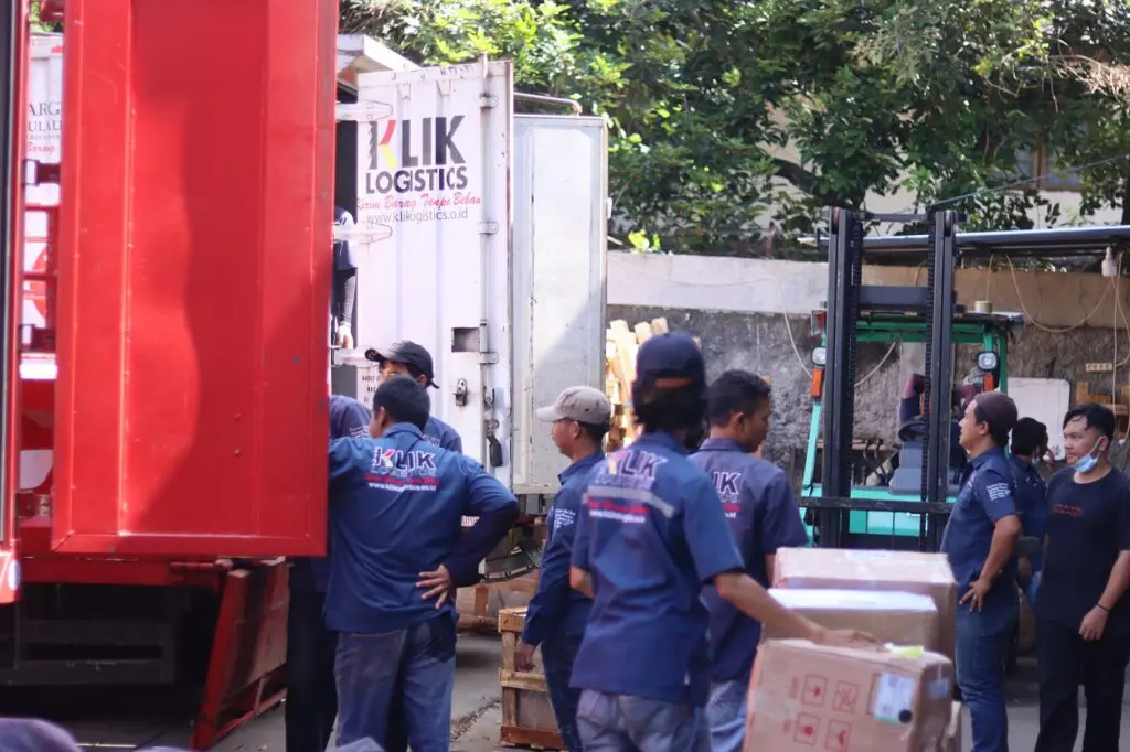 jasa ekspedisi kupang ke sulawesi murah dan aman klik logistics