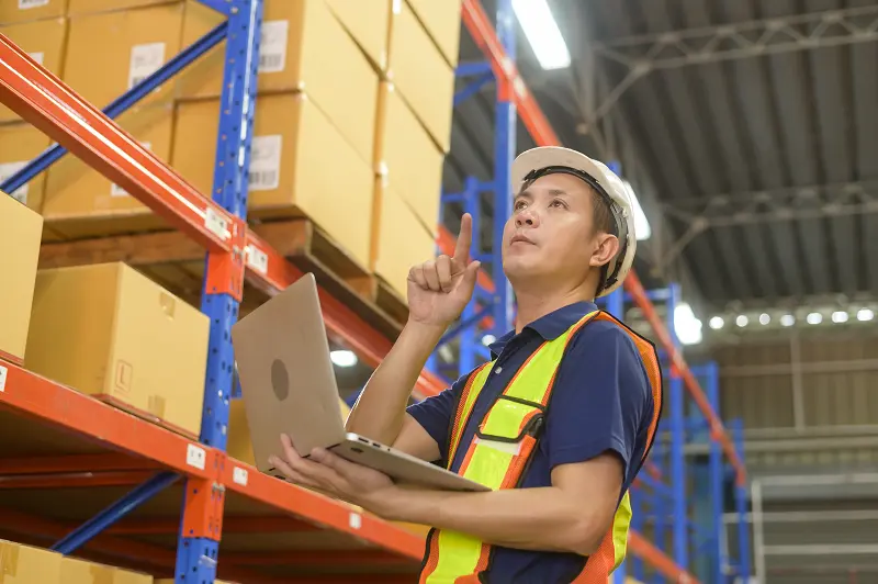Tugas Warehouse Staff pada Umumnya