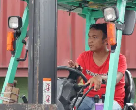 klik logistics perusahaan jasa pengiriman terpercaya sudah 8 tahun