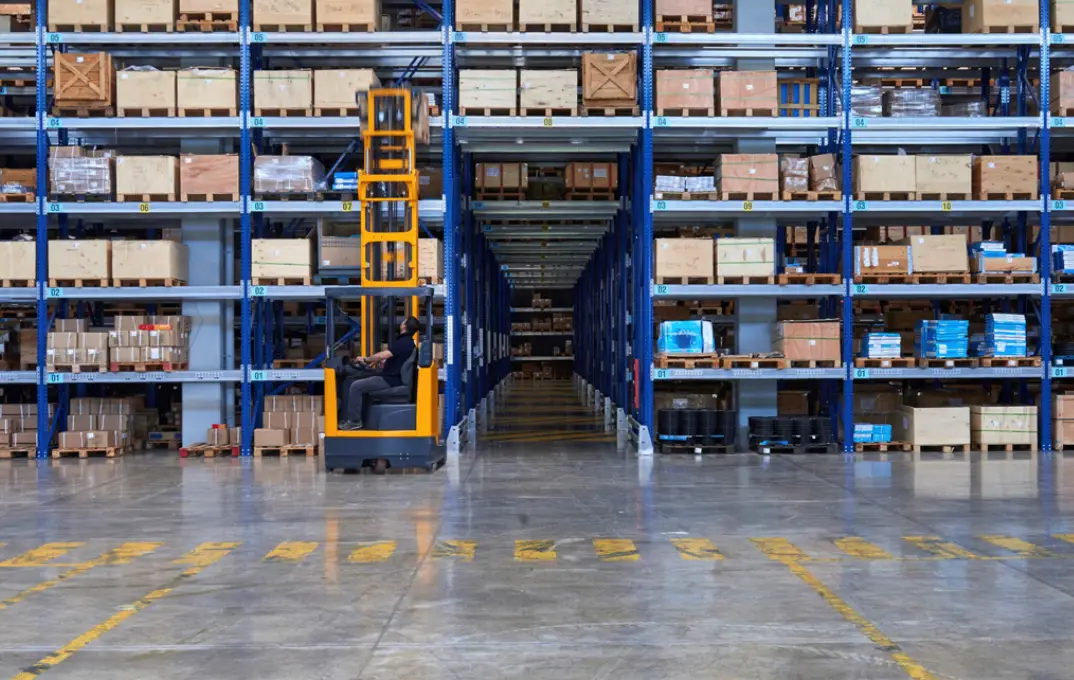 logistik proyek adalah